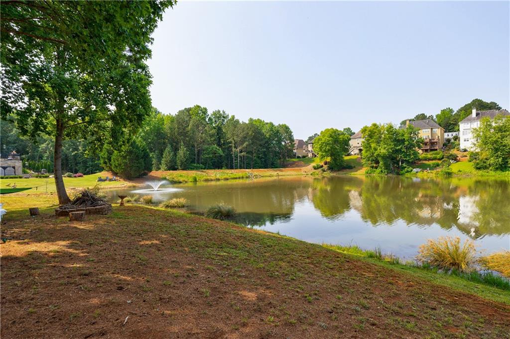 652 Pathview Court