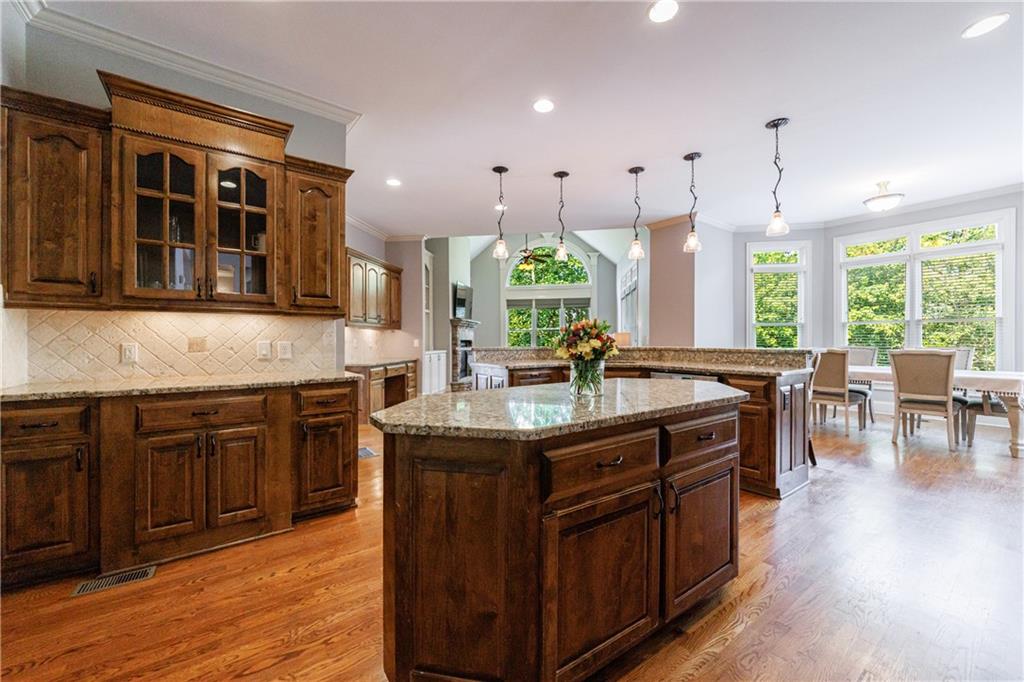 652 Pathview Court
