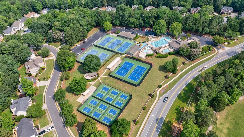 652 Pathview Court