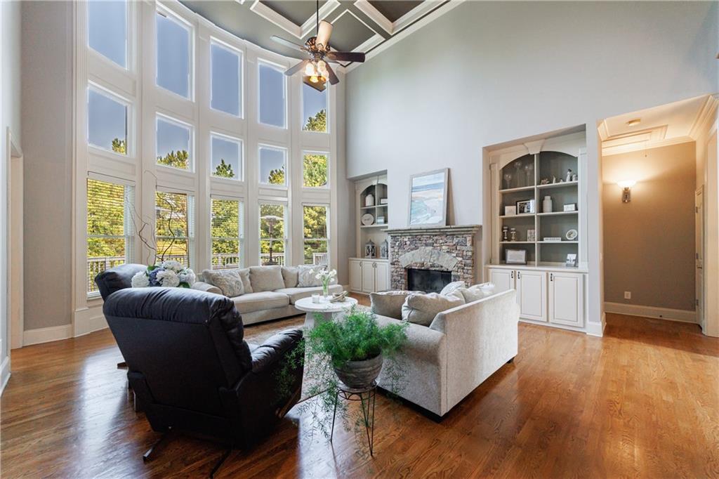 652 Pathview Court