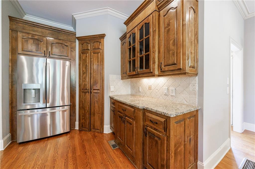652 Pathview Court