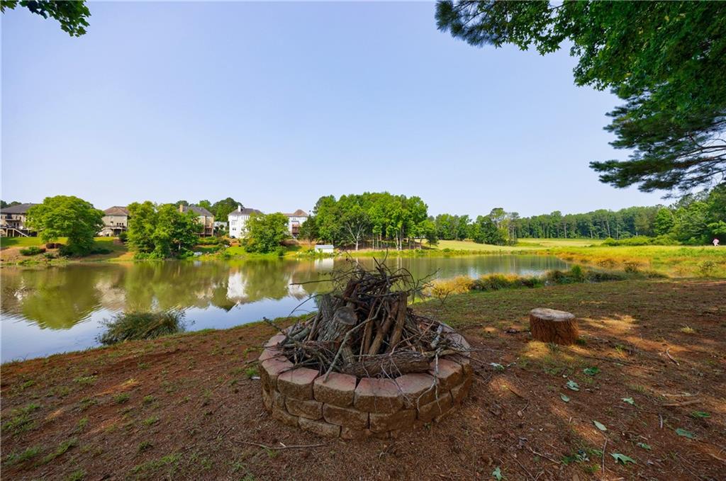 652 Pathview Court