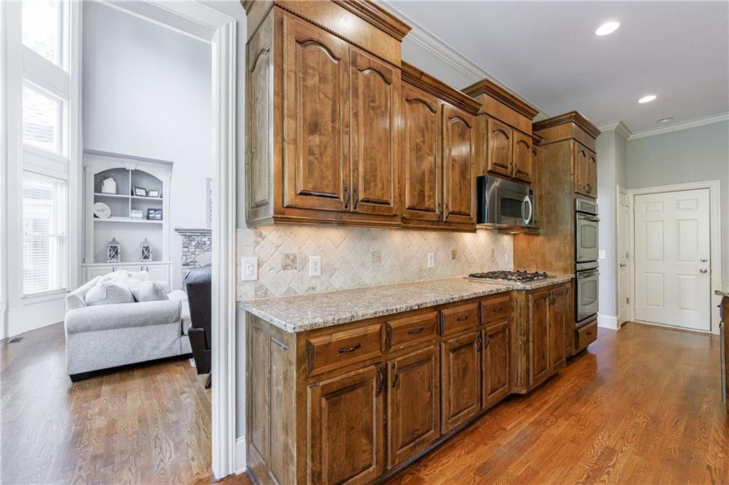652 Pathview Court