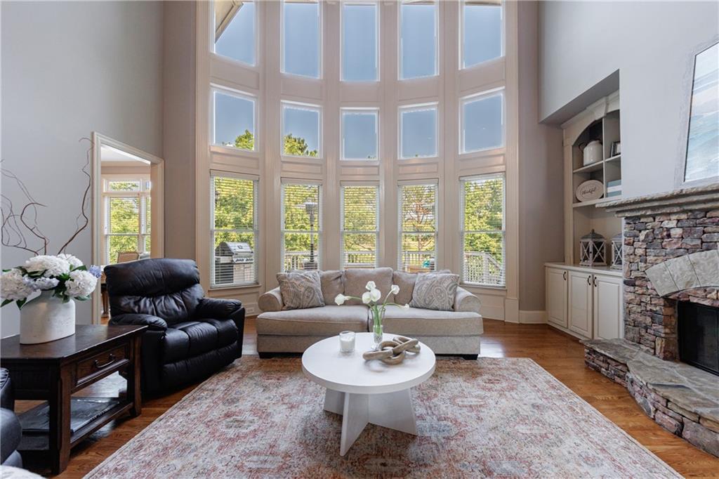 652 Pathview Court