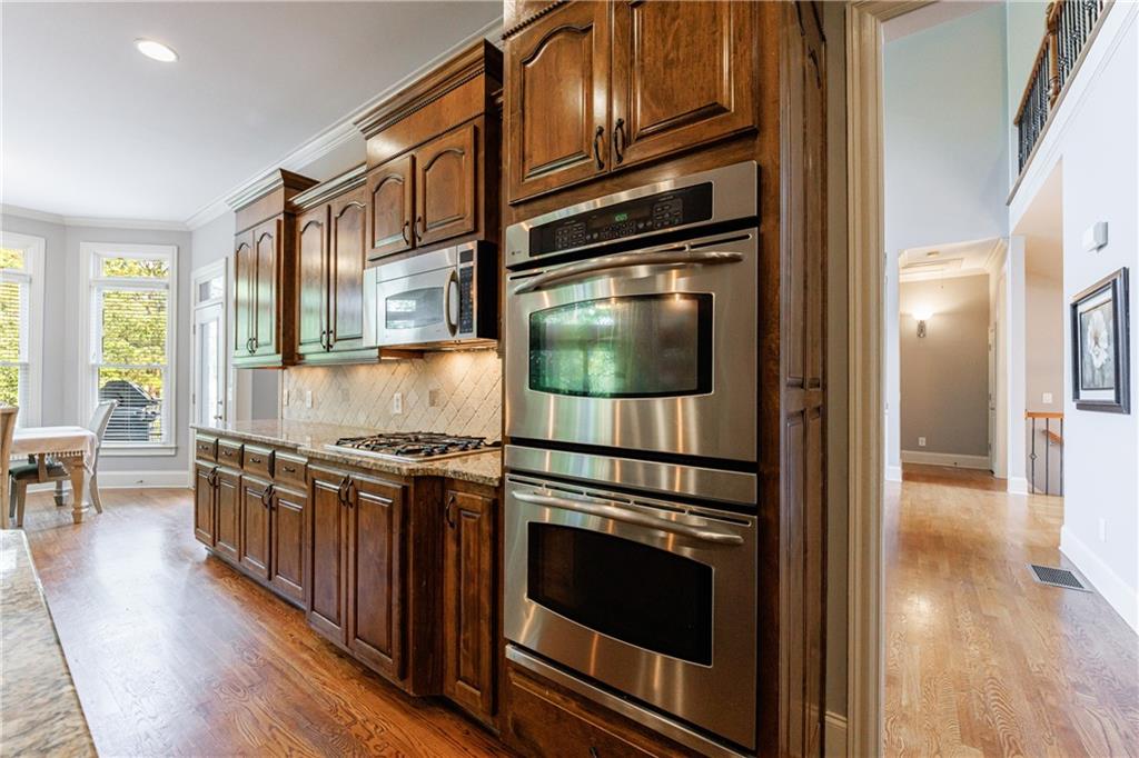 652 Pathview Court