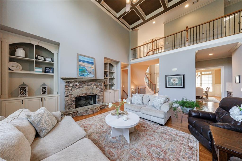 652 Pathview Court