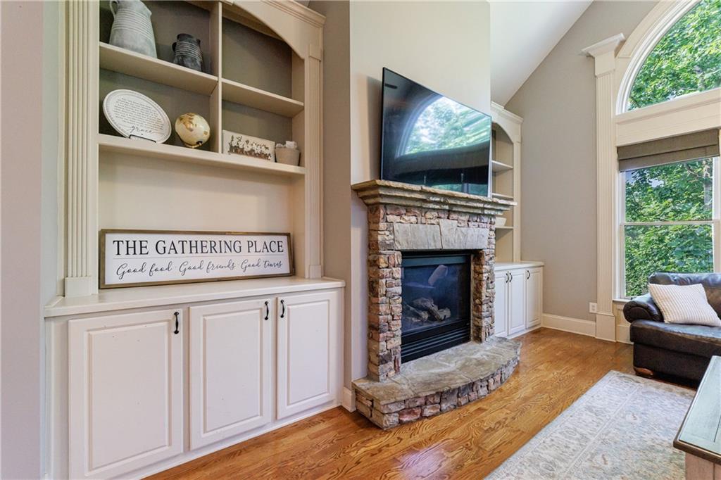652 Pathview Court