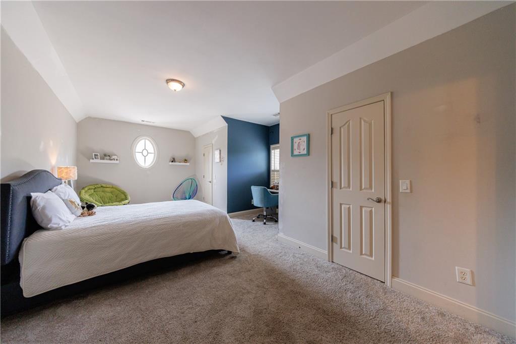 652 Pathview Court