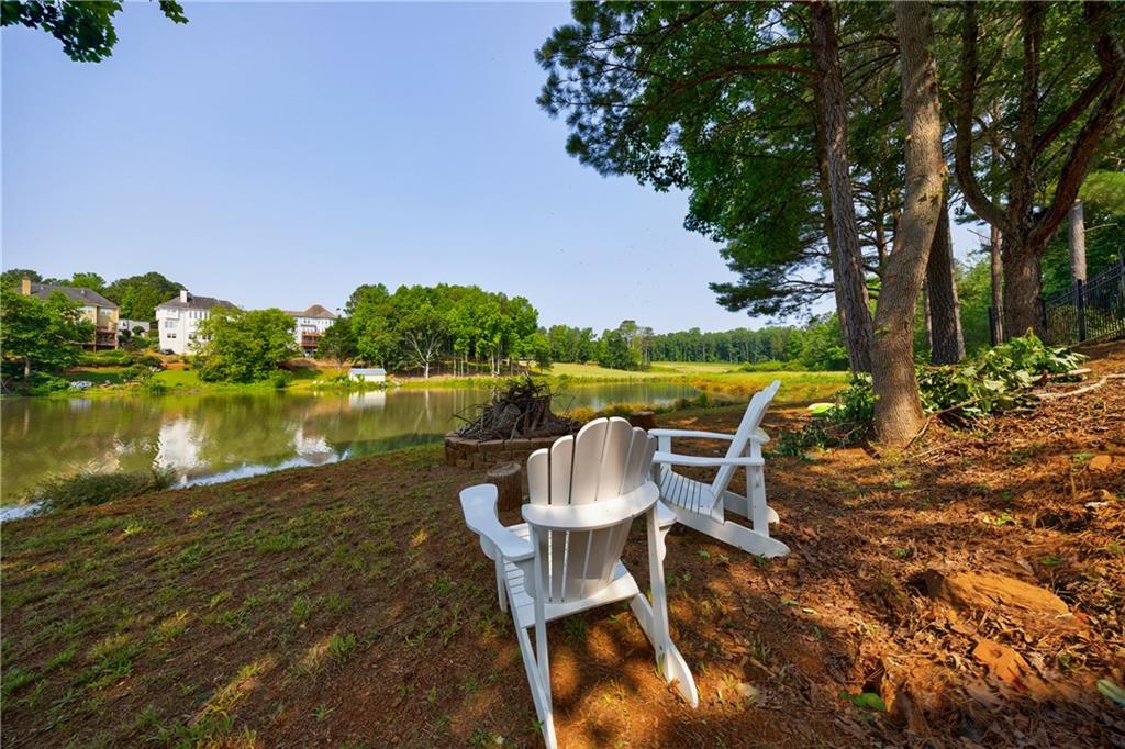 652 Pathview Court