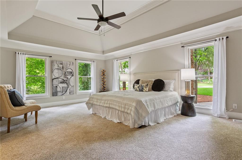 1183 Woods Circle NE