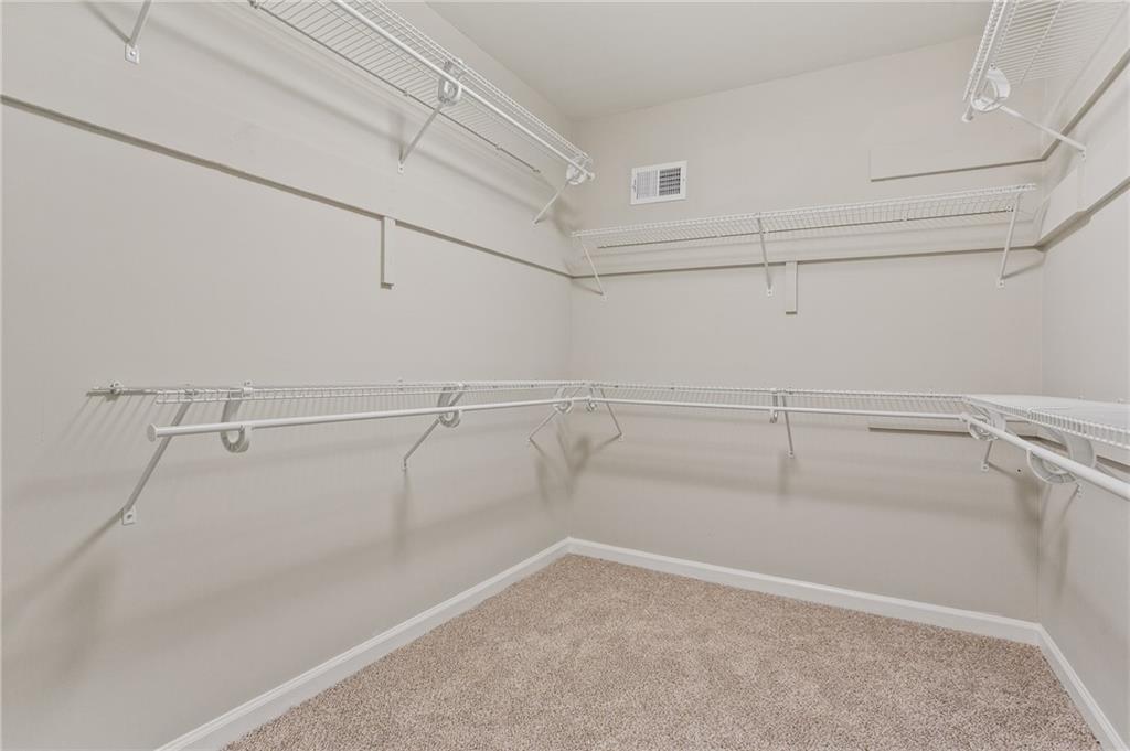 1183 Woods Circle NE