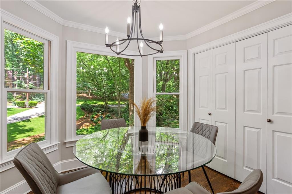 1183 Woods Circle NE