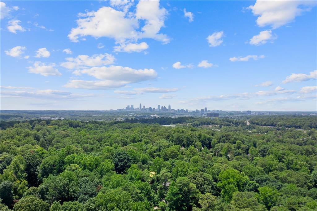 1183 Woods Circle NE