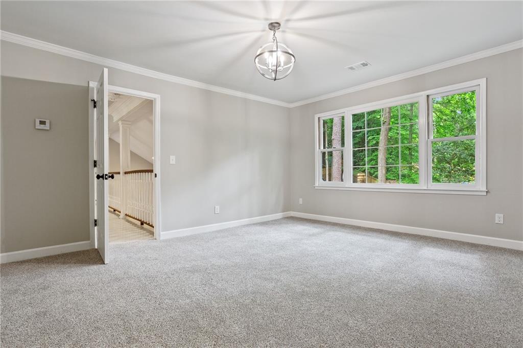 1183 Woods Circle NE