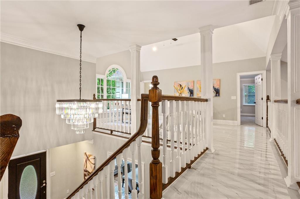 1183 Woods Circle NE