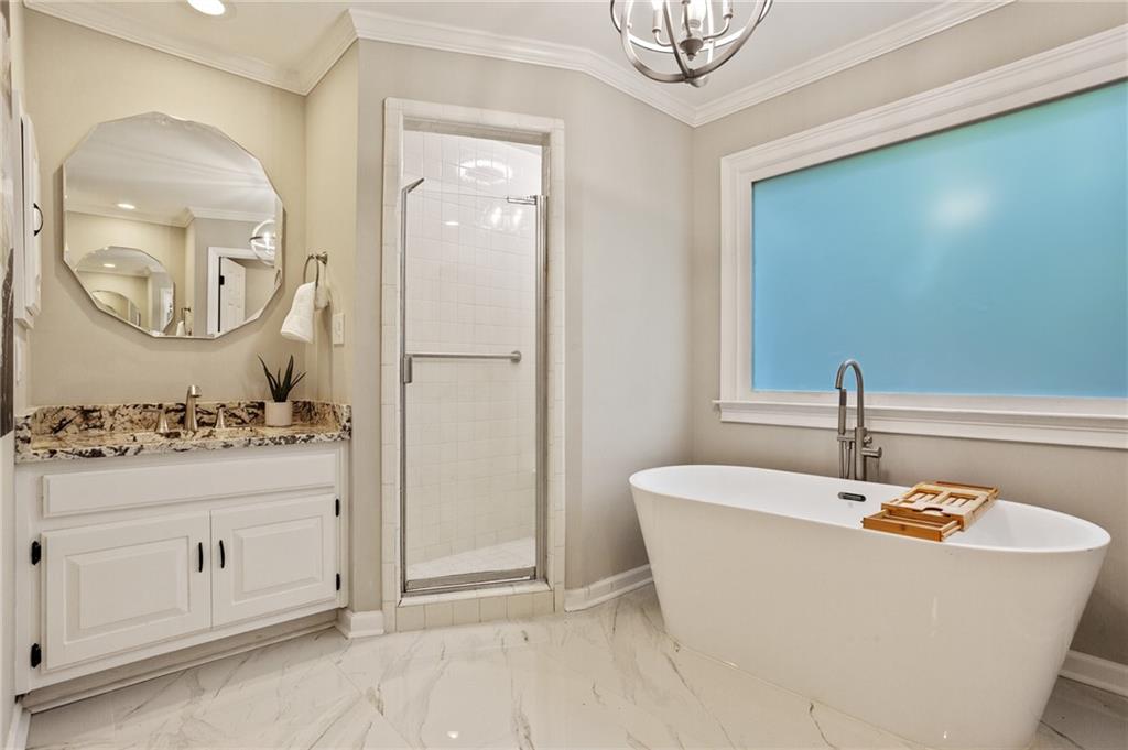 1183 Woods Circle NE