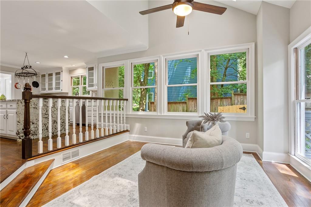 1183 Woods Circle NE