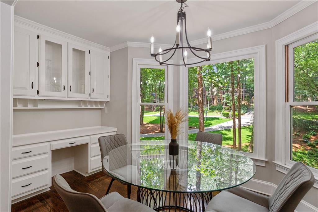 1183 Woods Circle NE