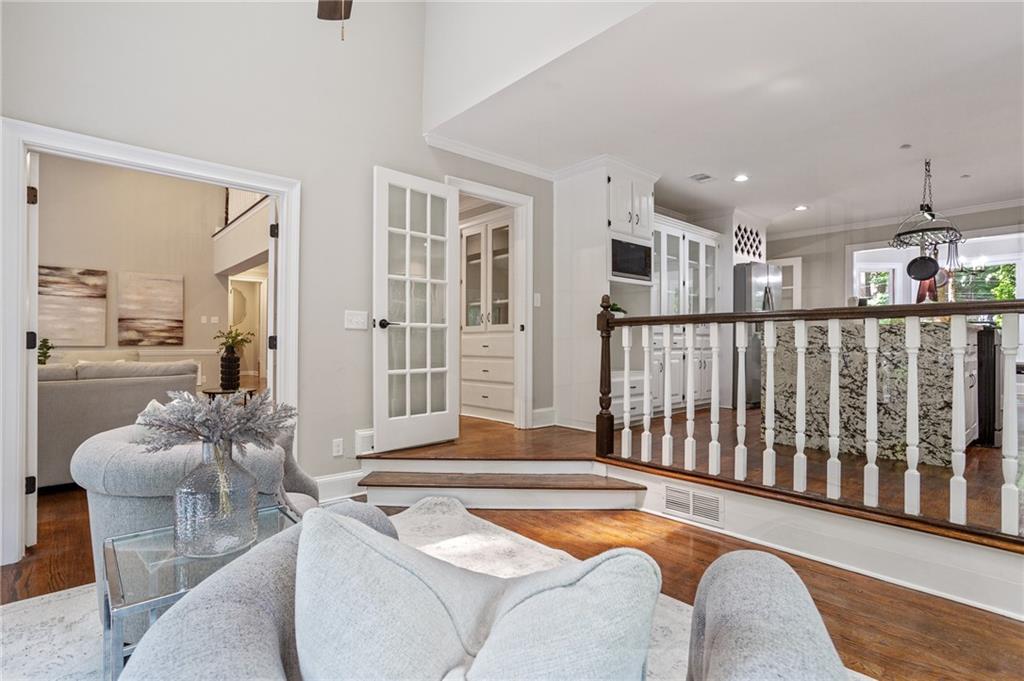 1183 Woods Circle NE