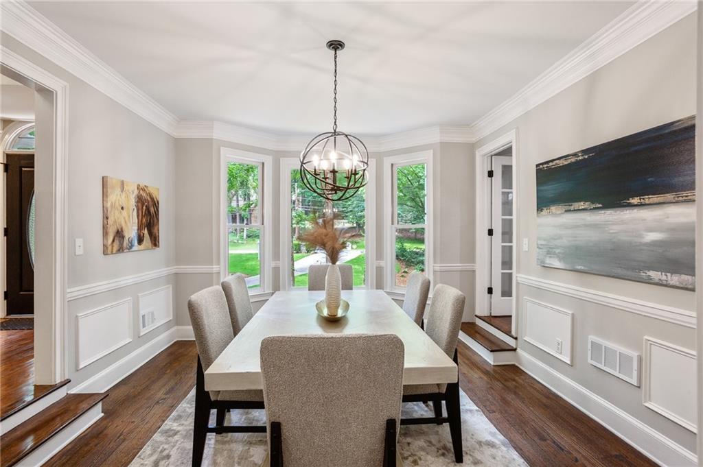 1183 Woods Circle NE