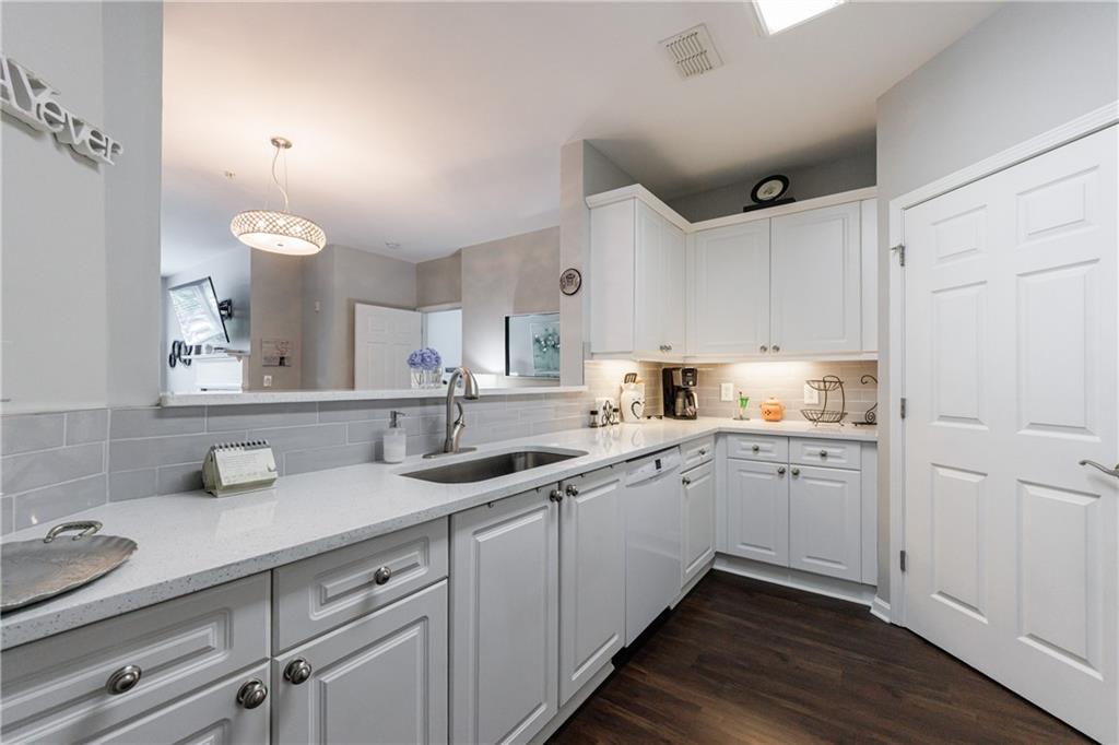 3150 Woodwalk Drive SE Unit 2204