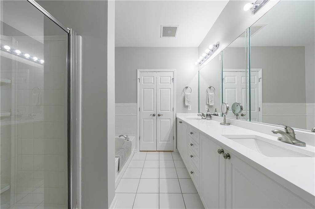 3150 Woodwalk Drive SE Unit 2204