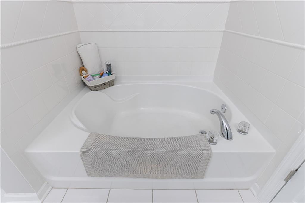 3150 Woodwalk Drive SE Unit 2204
