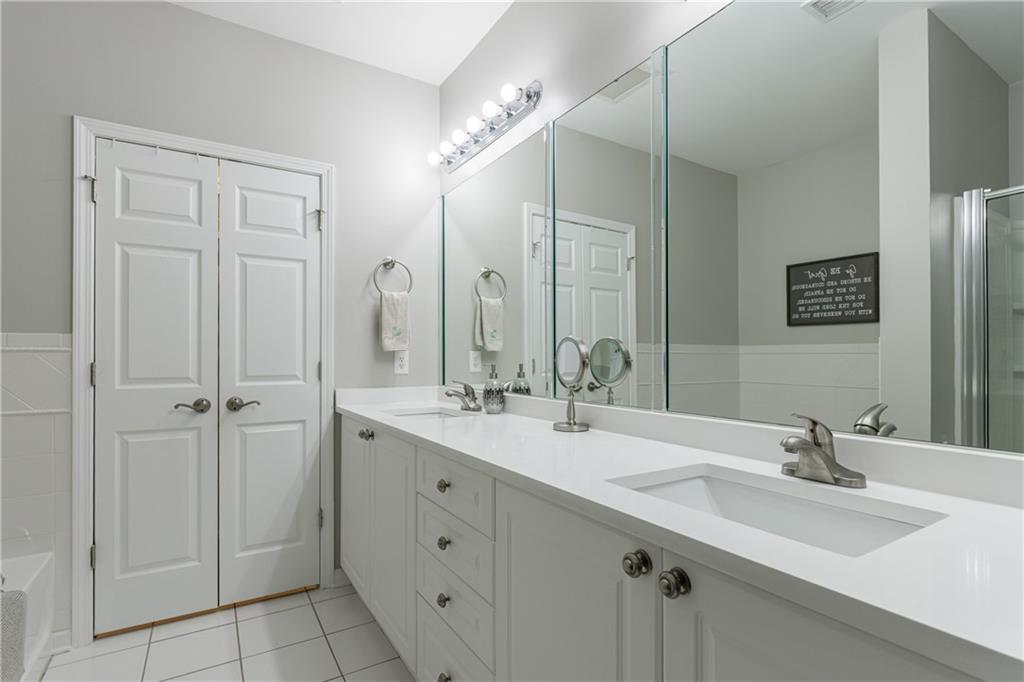 3150 Woodwalk Drive SE Unit 2204