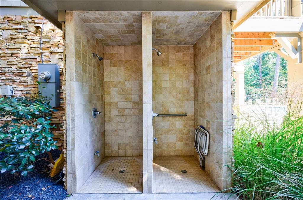3150 Woodwalk Drive SE Unit 2204