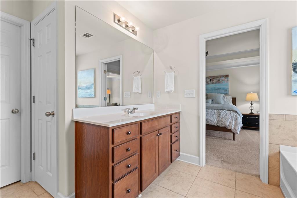 2428 Hadlow Lane Unit 25