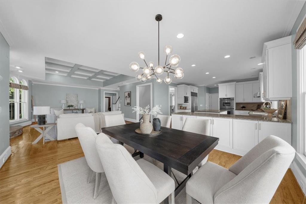 745 Glengate Place