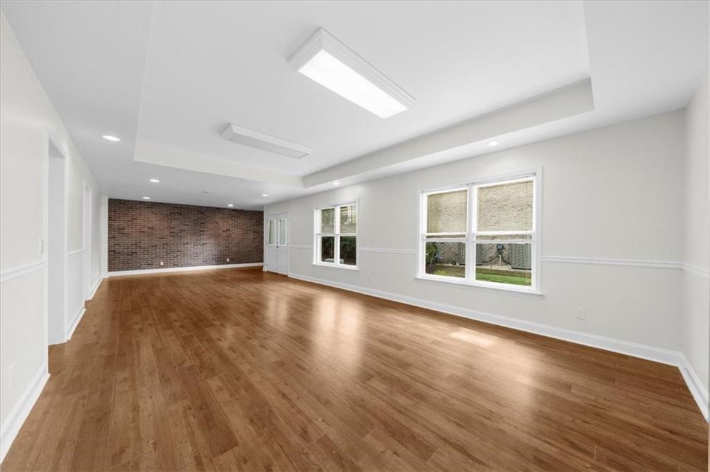 745 Glengate Place