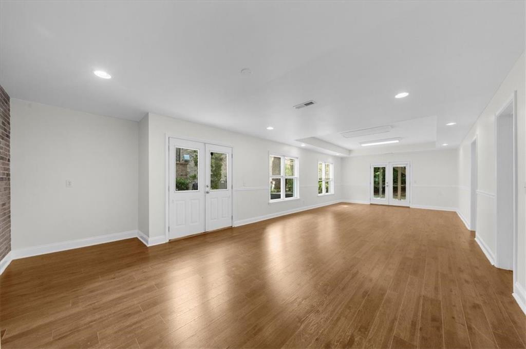 745 Glengate Place