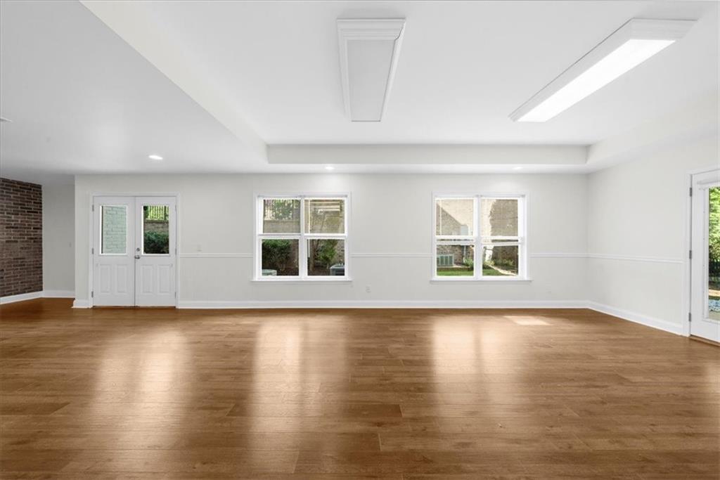 745 Glengate Place