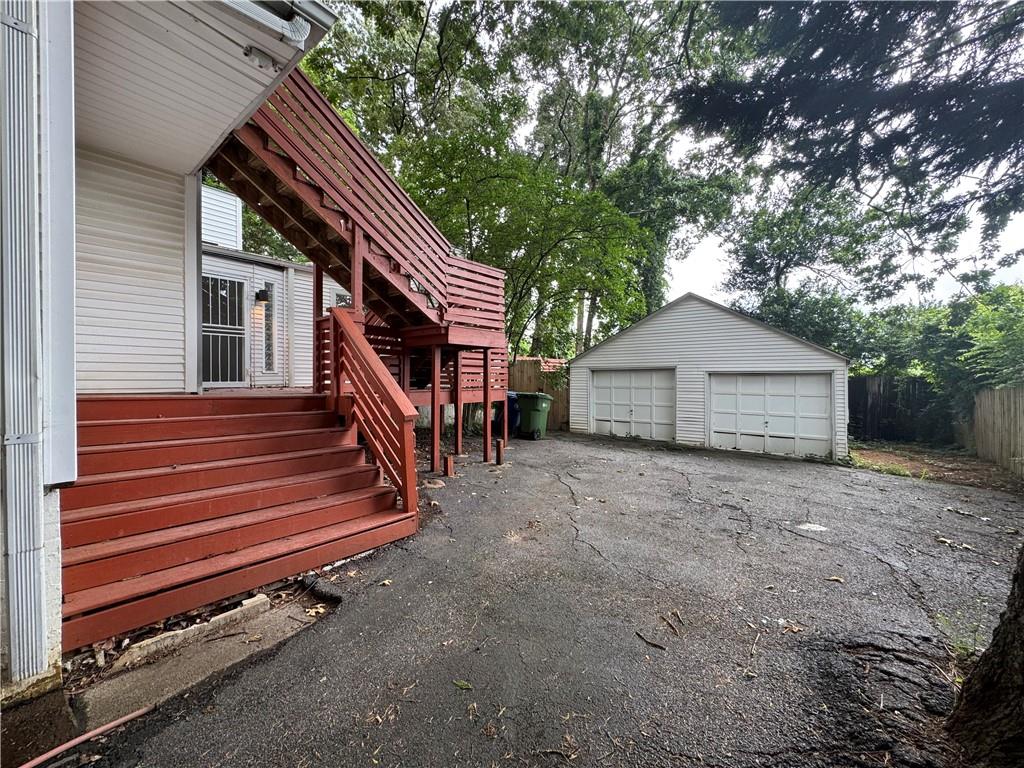 611 DARLINGTON Road NE