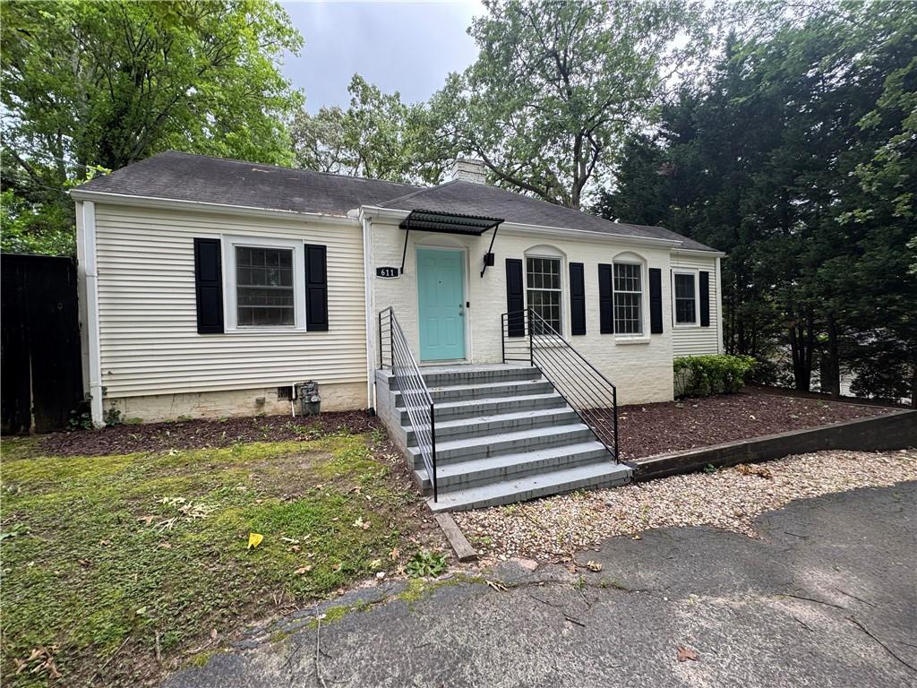 611 DARLINGTON Road NE