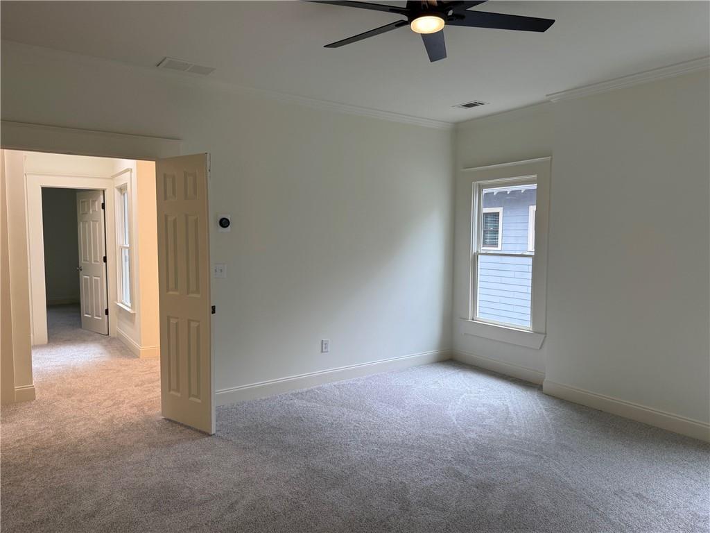 2552 White Oak Drive