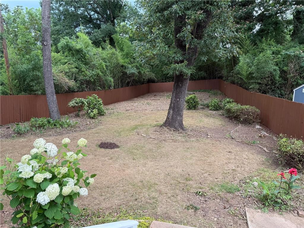2552 White Oak Drive