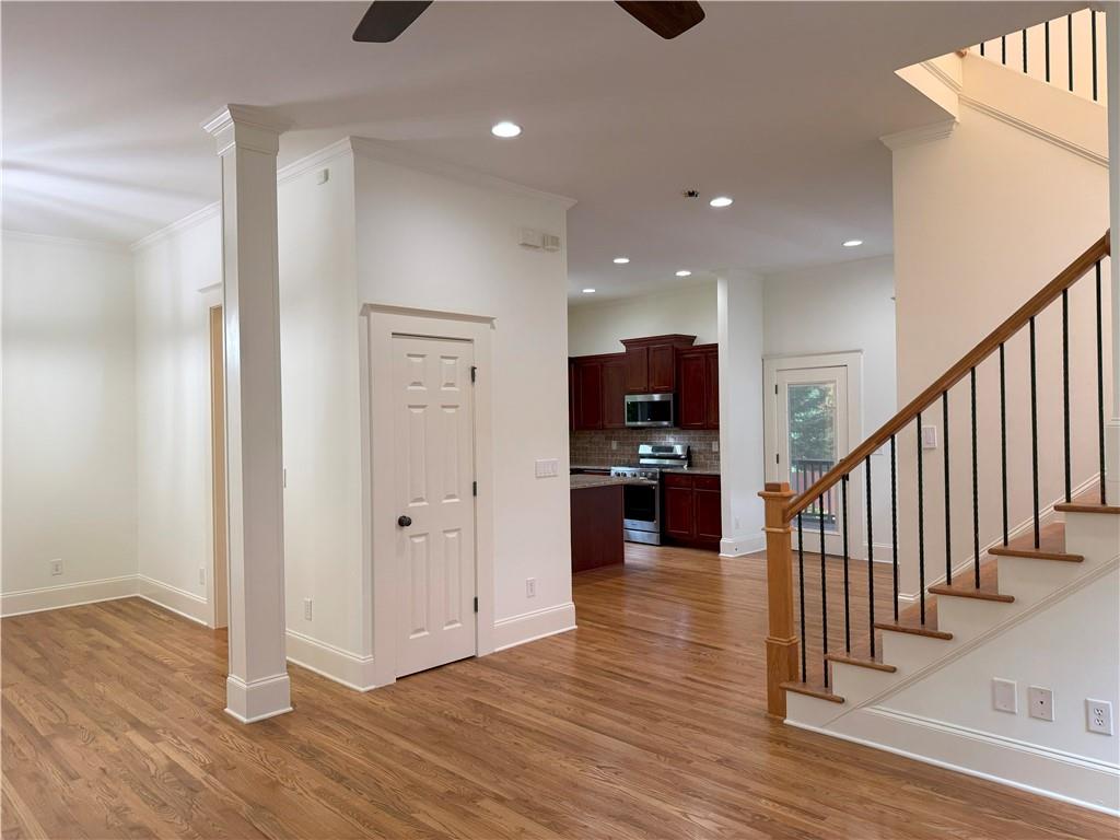 2552 White Oak Drive