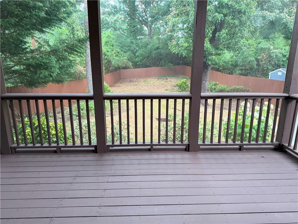 2552 White Oak Drive