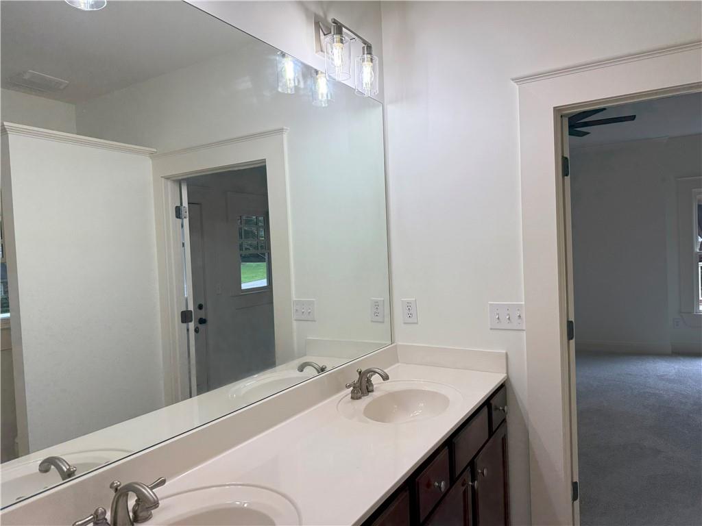 2552 White Oak Drive
