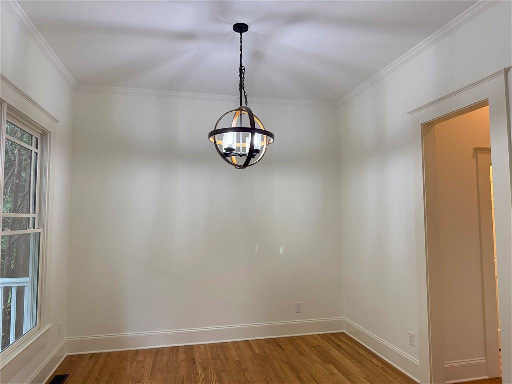 2552 White Oak Drive