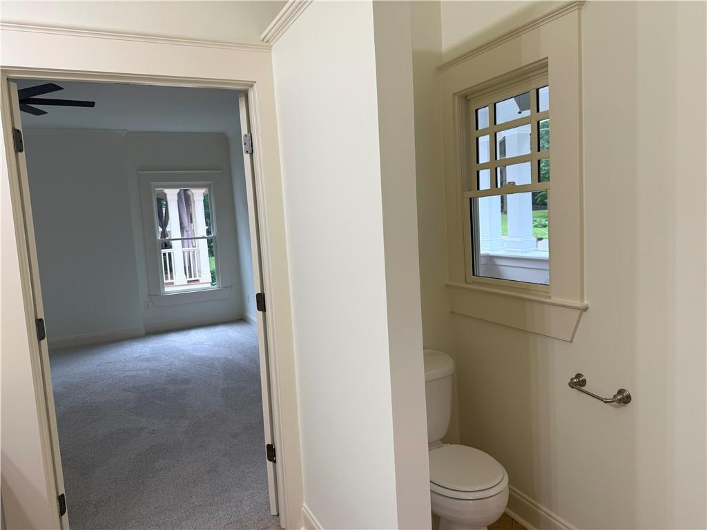 2552 White Oak Drive