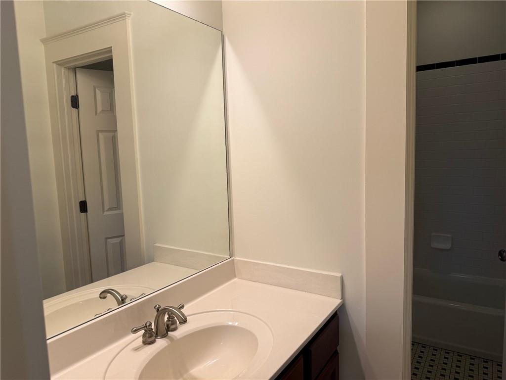 2552 White Oak Drive