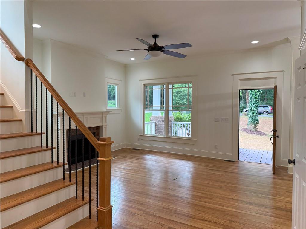 2552 White Oak Drive