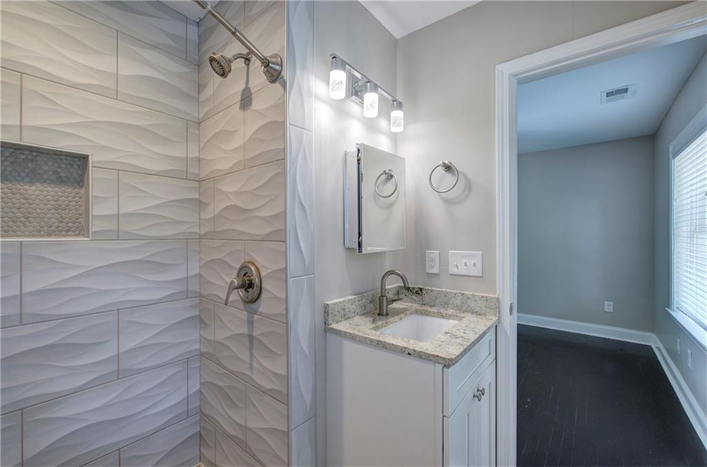 2646 Rockcliff Road SE