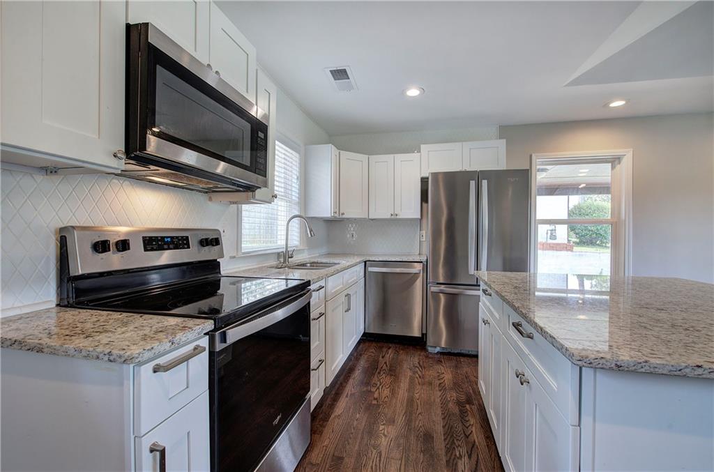 2646 Rockcliff Road SE