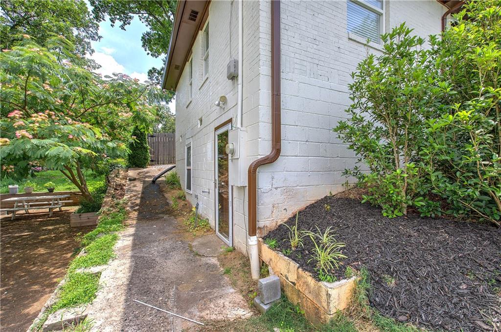 2646 Rockcliff Road SE