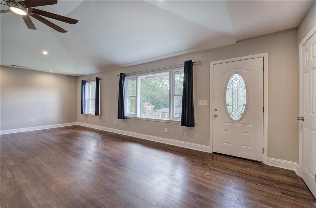 2646 Rockcliff Road SE