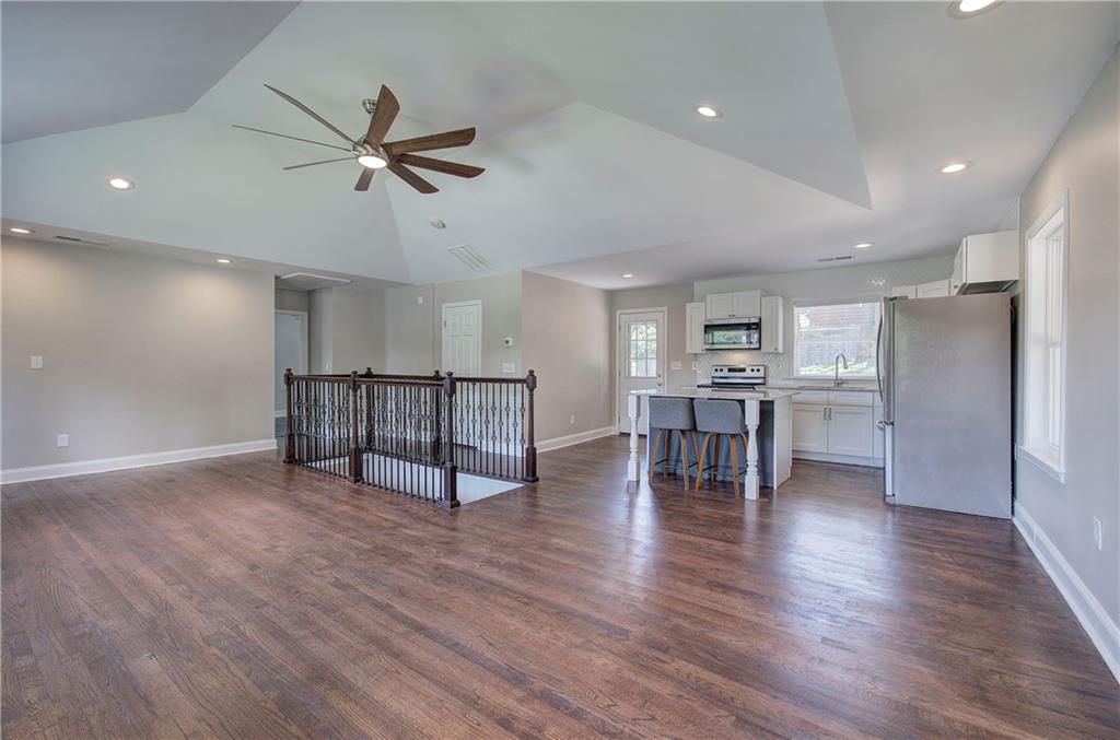 2646 Rockcliff Road SE